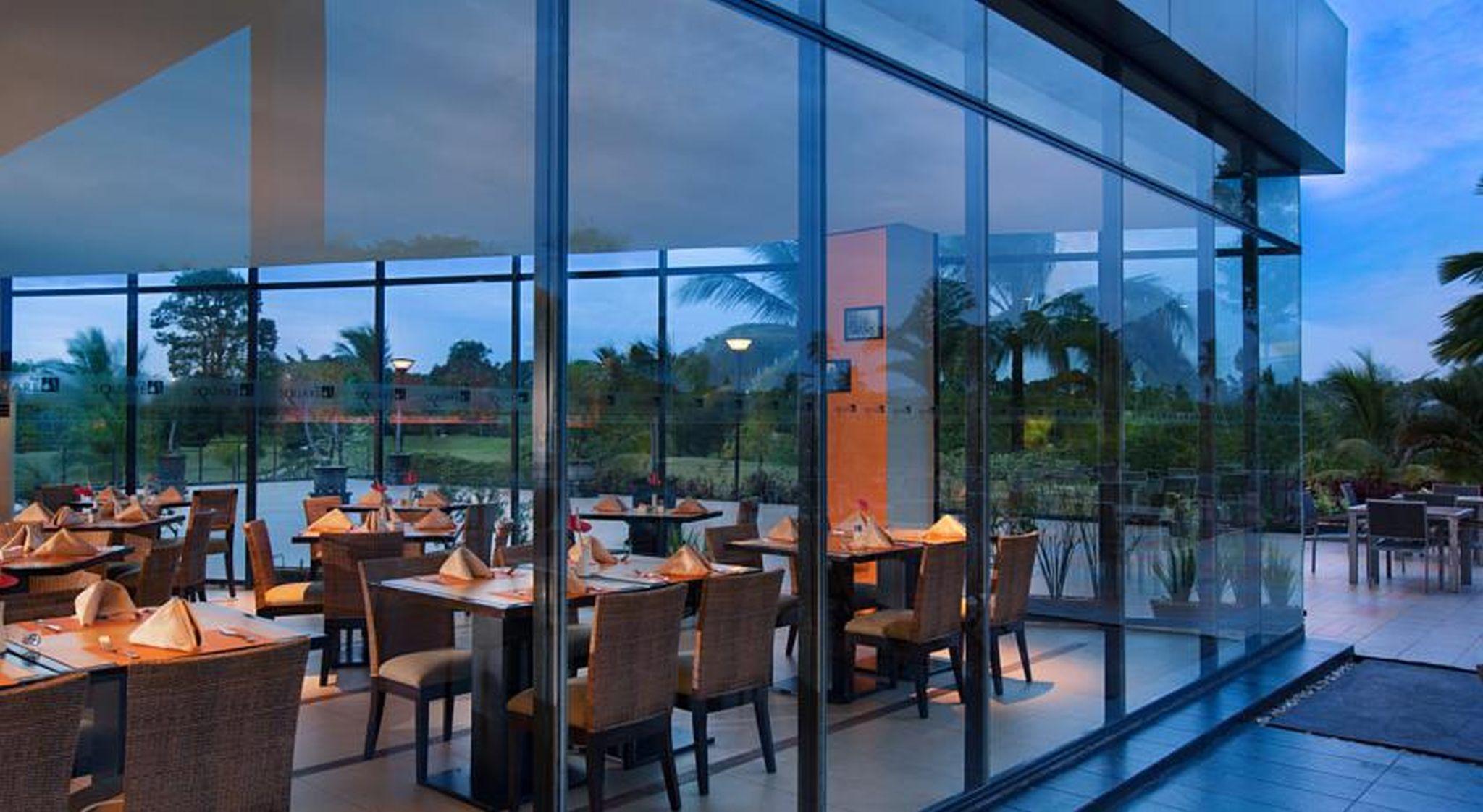 Novotel Manado Golf Resort & Convention Center Exterior photo